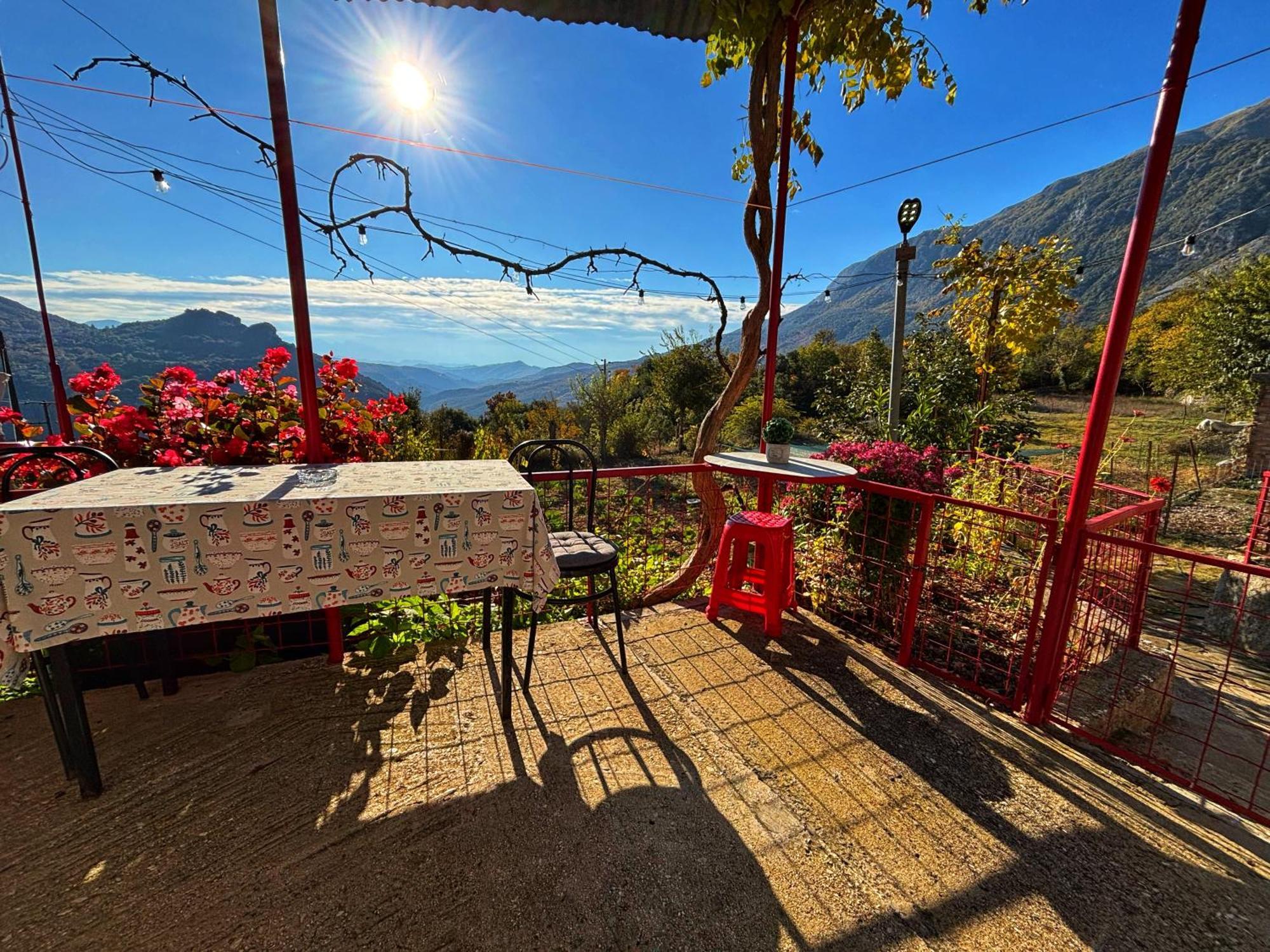 Georgaras Accommodation Platanoussa Exterior foto